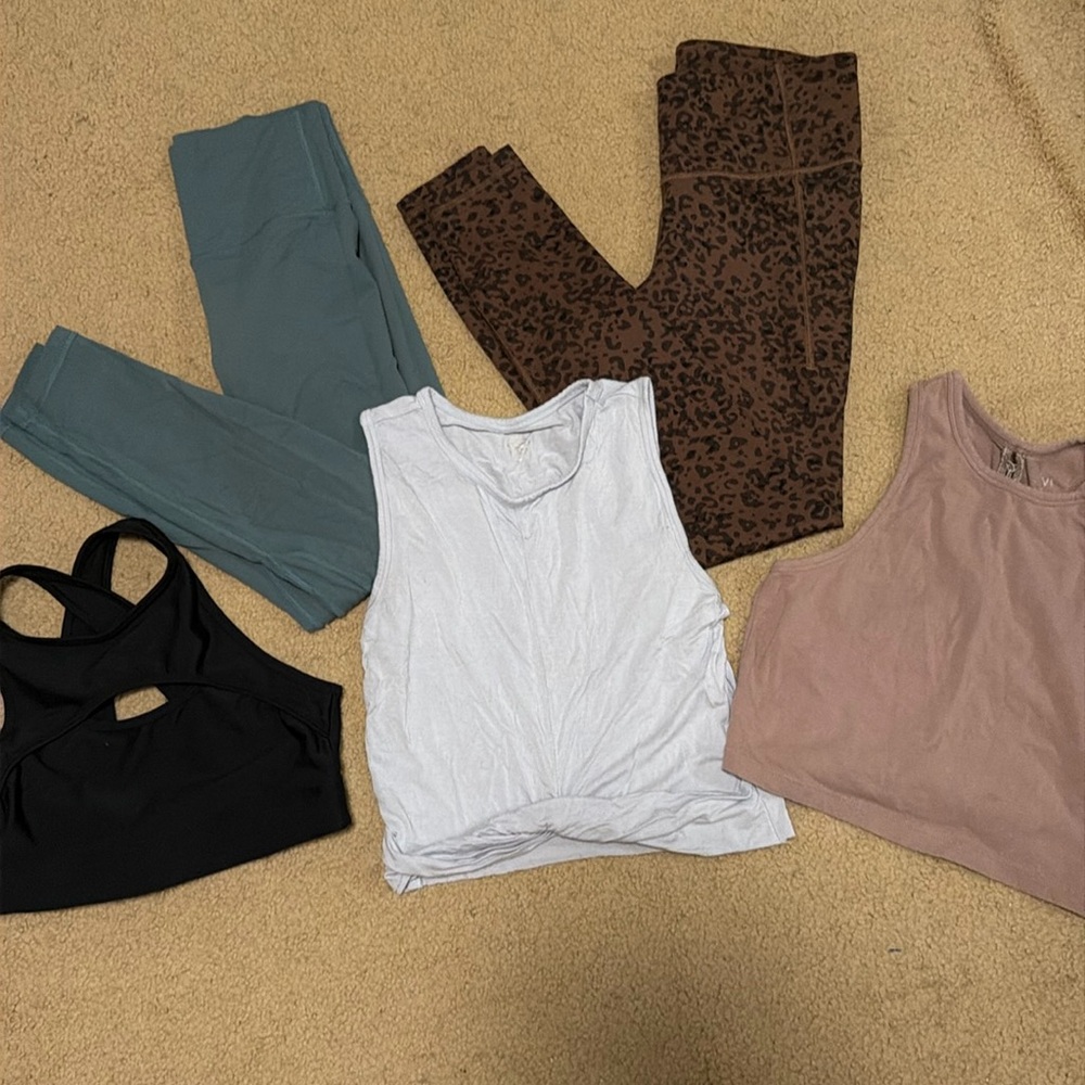 Five piece workout bundle - all size S - Savvi and Gap Fit